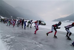 Schaatsmeiden weren zich super op 200 km