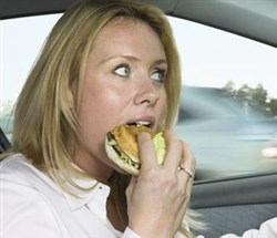 5 emoties die aanzetten tot onnodig eten