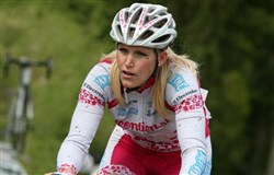 Monique ziet een spiegel over het hoofd