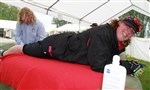 Op de massagetafel bij boer Pieter