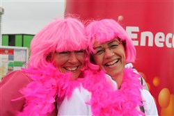 Vakantievriendinnen in het roze