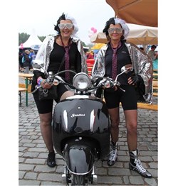 Loeky & Tarja: Girls of the future