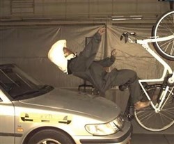 Geen fietshelm? Verstop een airbag in je kraag