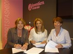 Ondertekening samenwerkingscontract Stichting Leontien.nl Foundation, NAE en Stichting iX!