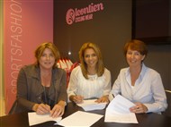 Ondertekening samenwerkingscontract Stichting Leontien.nl Foundation, NAE en Stichting iX!