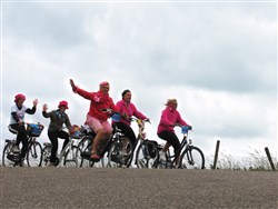 Foto's Ladies Ride Amsterdam nu online!
