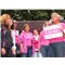 Marieke doet haar dankwoord namens Pink Ribbon aan iedereen die een bijdrage heeft geleverd